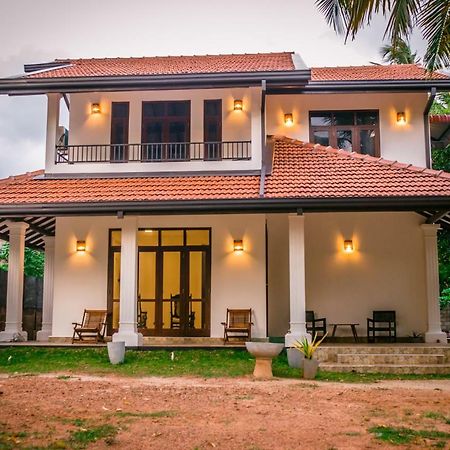 BIVORA Villa Negombo Esterno foto